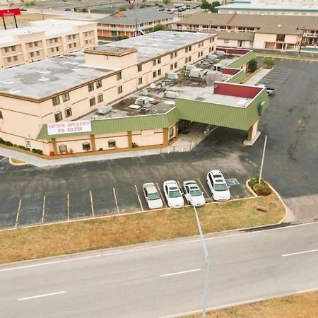 Oyo Hotel Tulsa Ok, I-44 Exterior photo