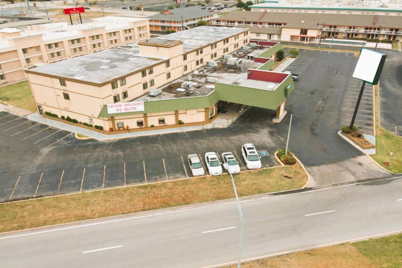 Oyo Hotel Tulsa Ok, I-44 Exterior photo